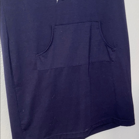 Hooded dress - Picture 3 of 3